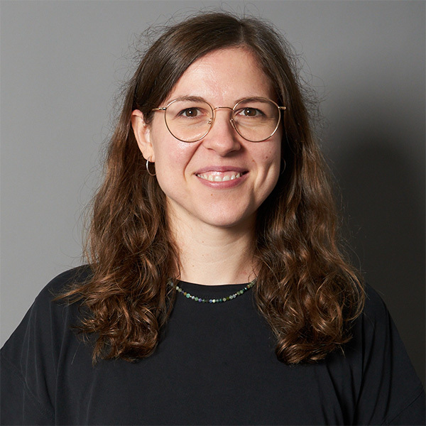 Frau Tina Schimek (she/her)